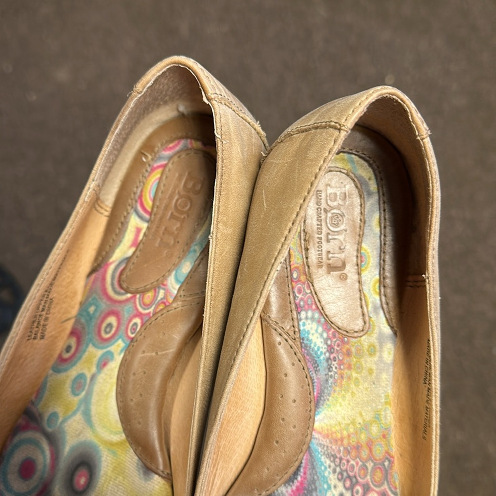 Born Women's Tan Flats - Picture 3 of 3